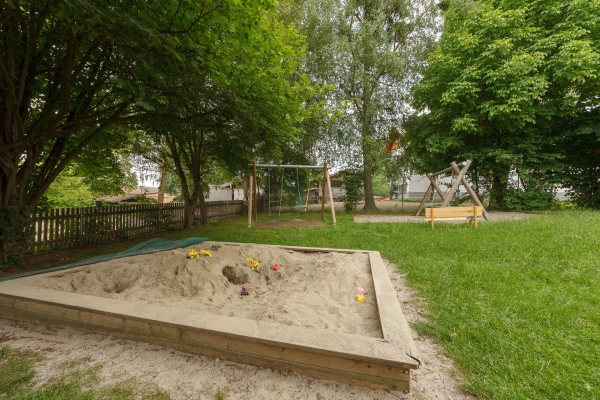 kindergarten-moosen-13AA0E8A20-92B1-A0C6-373F-AA1C873FE2BF.jpg