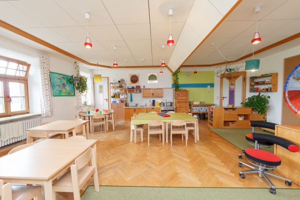 kindergarten-moosen-5030B28821-E6A2-D7A3-63A2-5DE88F5909CE.jpg